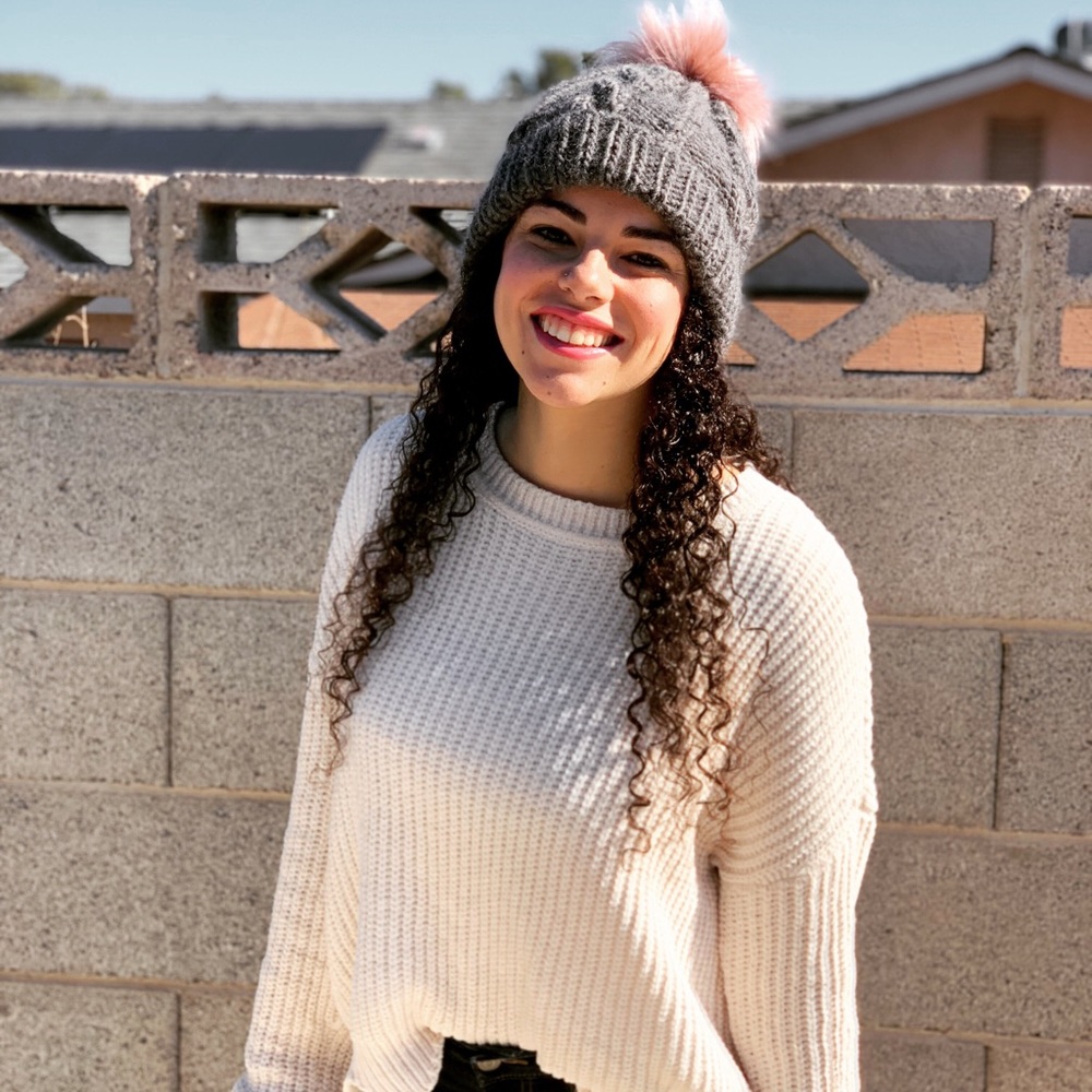 Meet your Posher, Ari